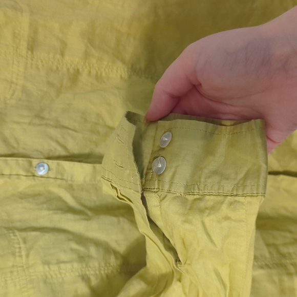 Chico's woman's button down size 2 army green - Picture 3 of 5